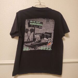In-N-Out Burger California Classic Camaro Black T-Shirt Men's Size M Medium